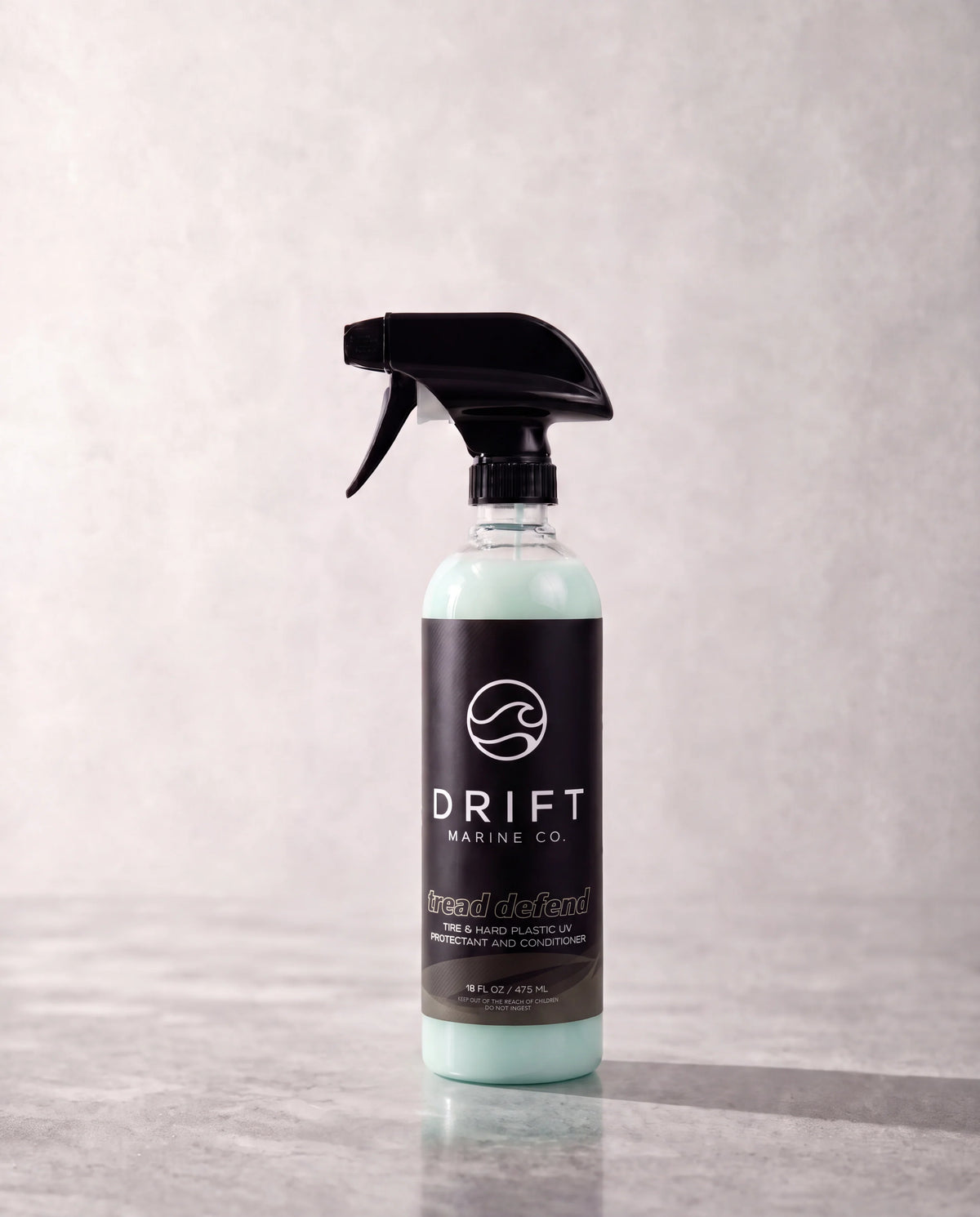 TREAD DEFEND TIRE & PLASTIC UV PROTECTANT AND CONDITIONER